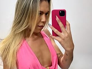 Yasmin T